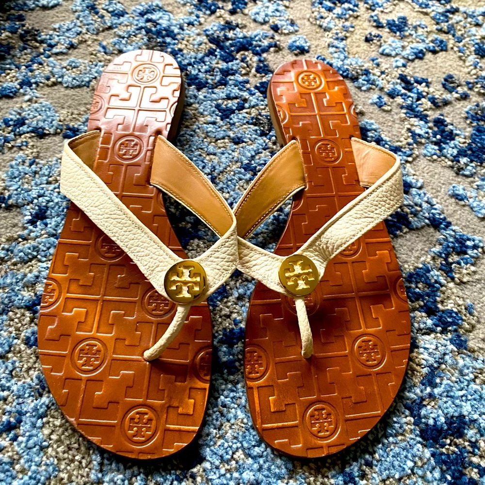 Ivory Tory Burch flip flops